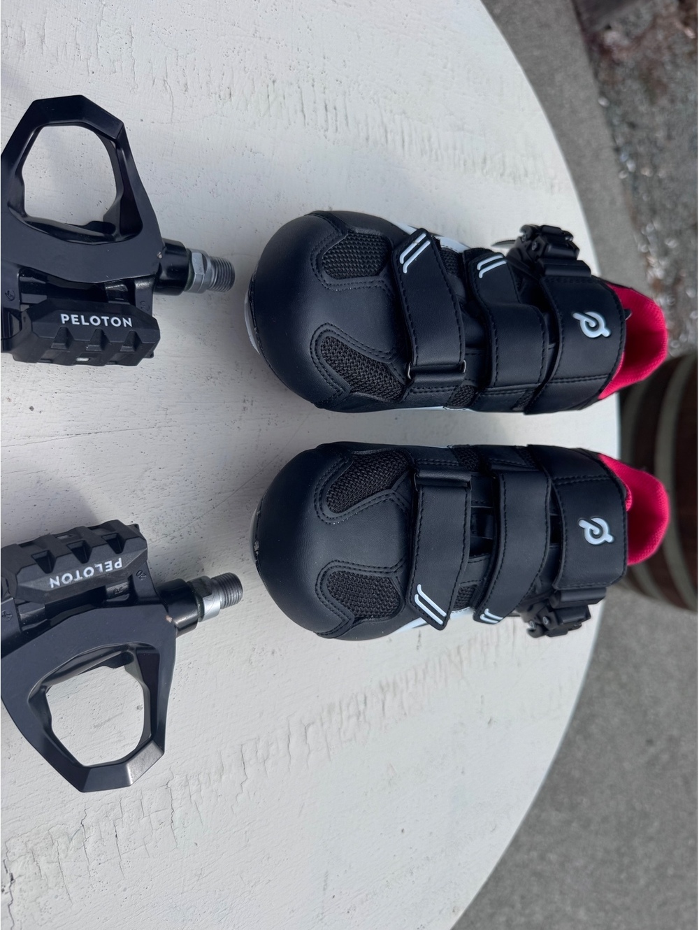 Peloton Cycling Shoes EU 40 w/ LOOK Delta Cleats + Peloton Bike Pedals Bundle